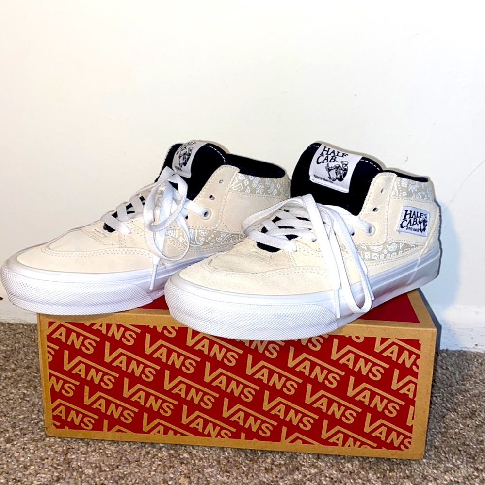 Vans x Baker SPECIAL EDITION Half Cabs - Cream/Black with Paisley Print